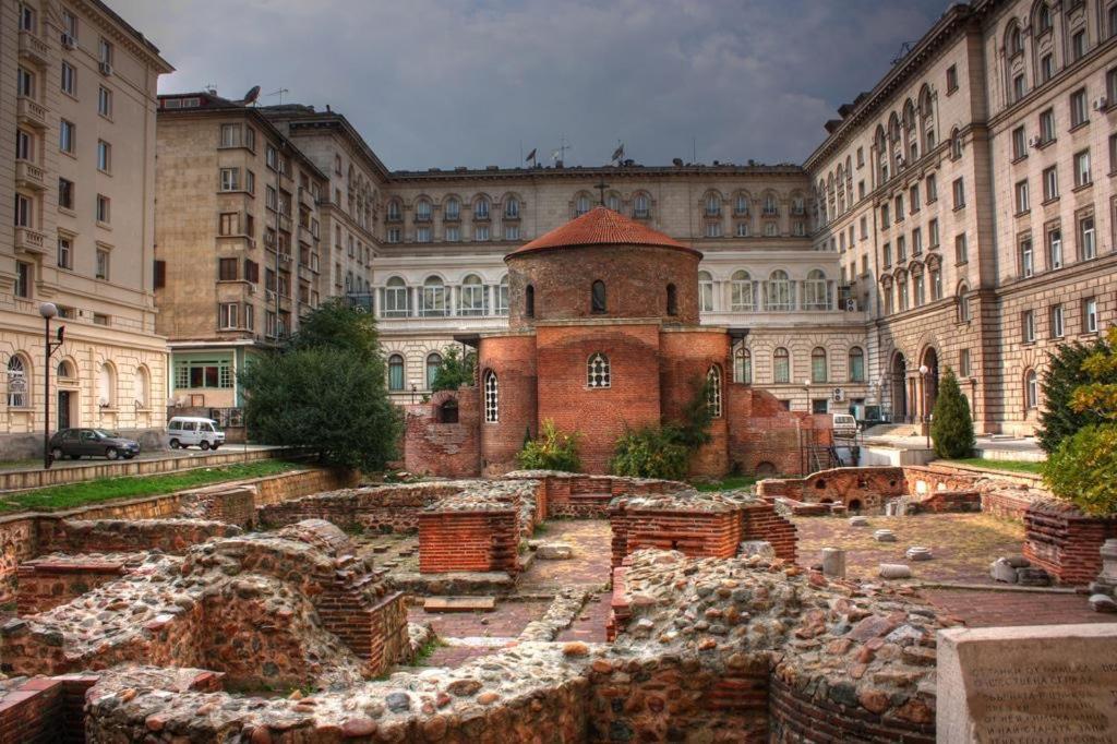 Spacious Apartment Next To South Park Просторен Апартамент До Южен Парк Top Location Sofia Eksteriør bilde