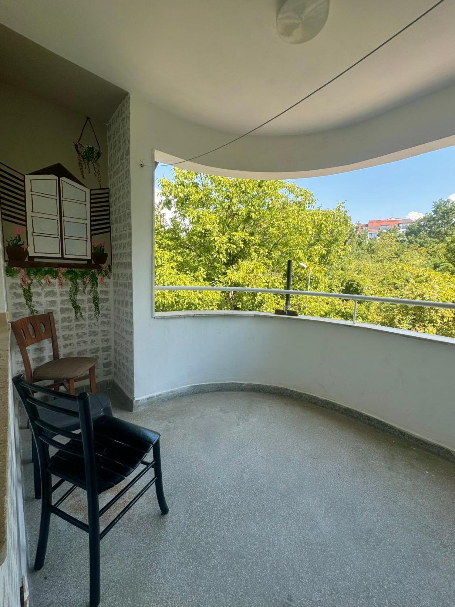 Spacious Apartment Next To South Park Просторен Апартамент До Южен Парк Top Location Sofia Eksteriør bilde